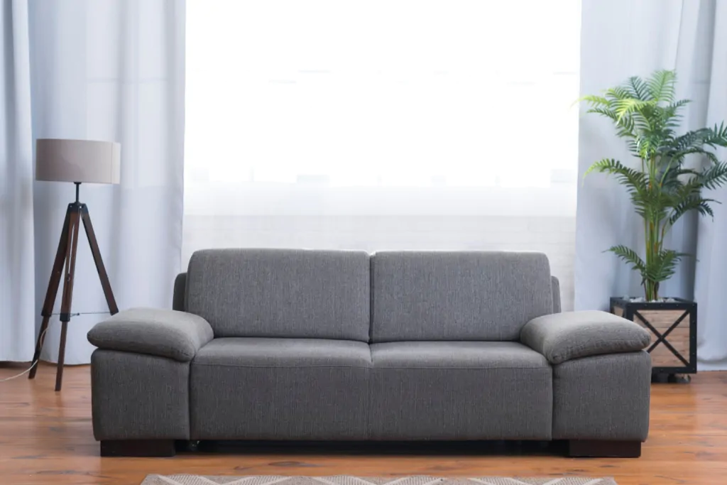 Quanto custa para impermeabilizar um sofá? Preços do Brasil