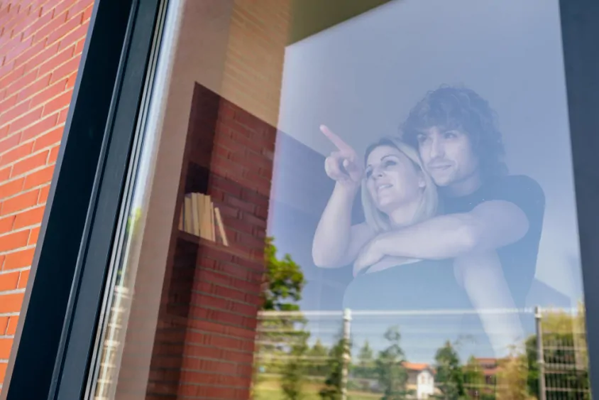 Limpeza de película residencial: cuidados específicos